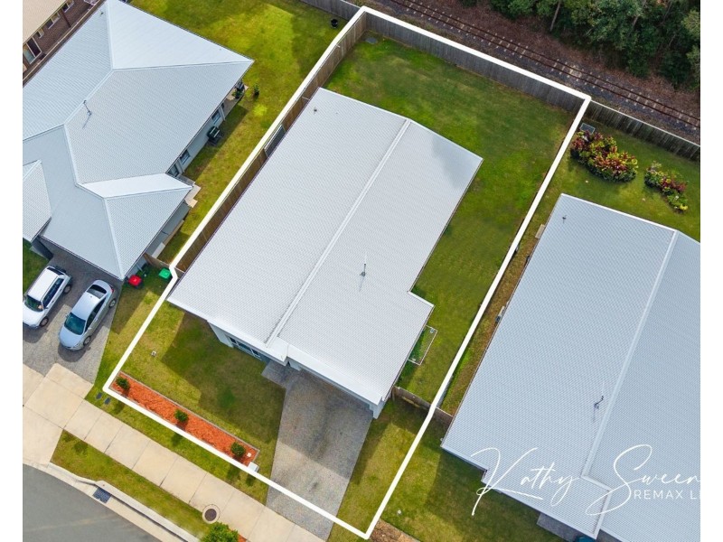 39 Hamilton Road, Woodford QLD 4514