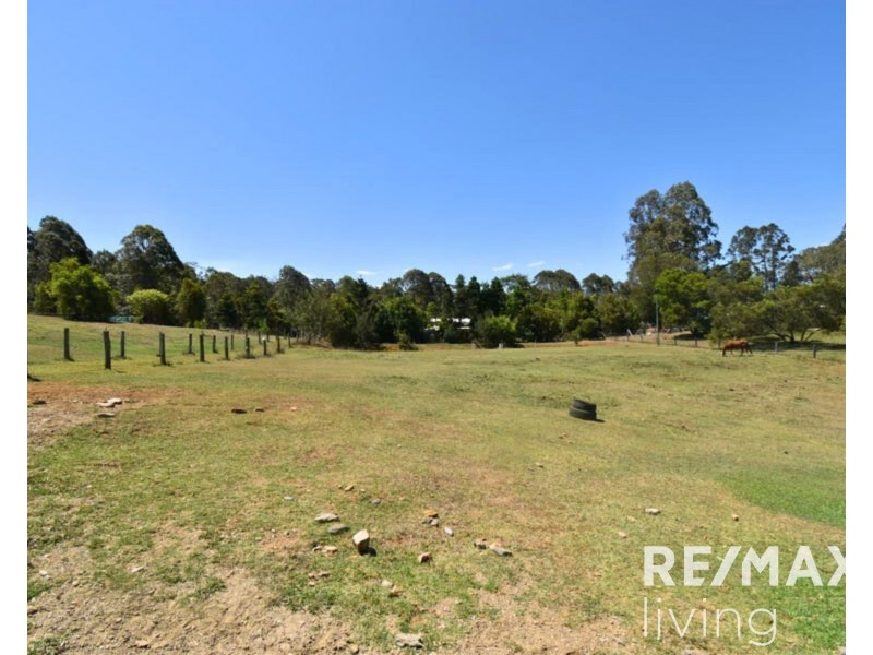 13 Highcrest Street, Ocean View QLD 4521