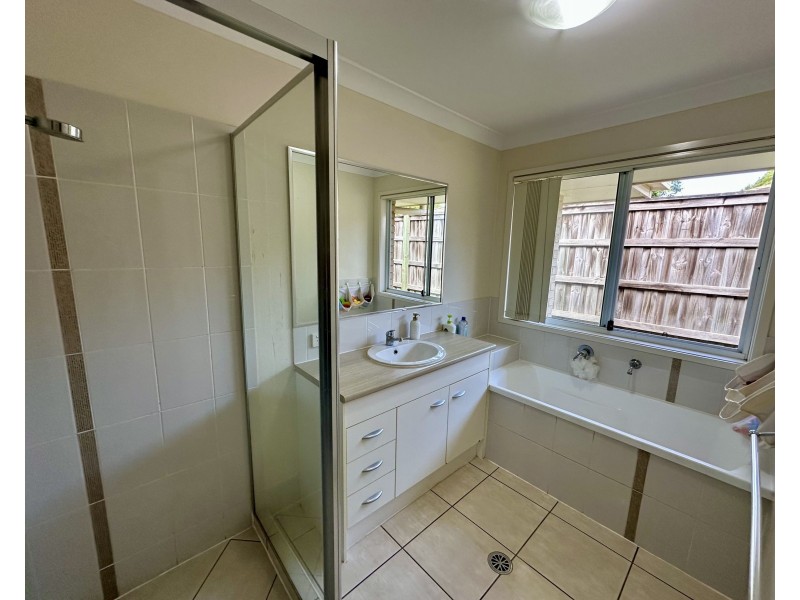 10 Mia Court, Morayfield QLD 4506