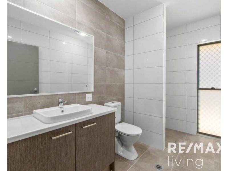 3B Discovery Close, Glass House Mountains QLD 4518