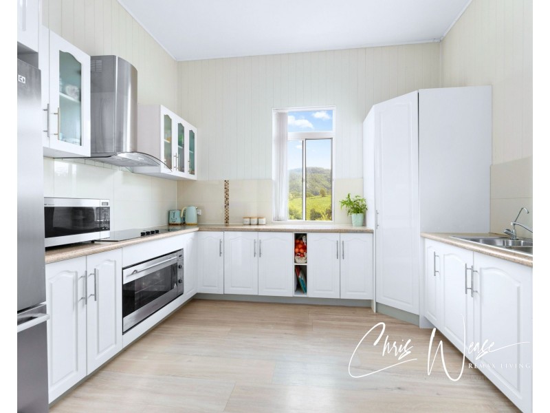 198 Woodrow Road, Stanmore QLD 4514