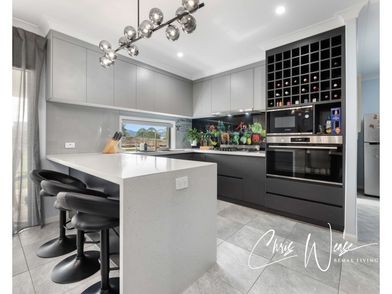 11 Atherton Place, Kilcoy QLD 4515