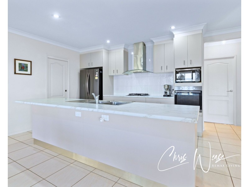 76 Montana Place, Woolmar QLD 4515