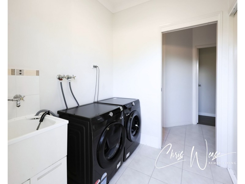 64 Nullarbor Circuit, Forest Lake QLD 4078