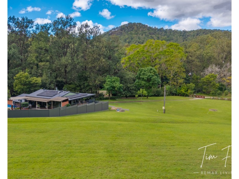 37 Retschlag Road, Sandy Creek QLD 4515