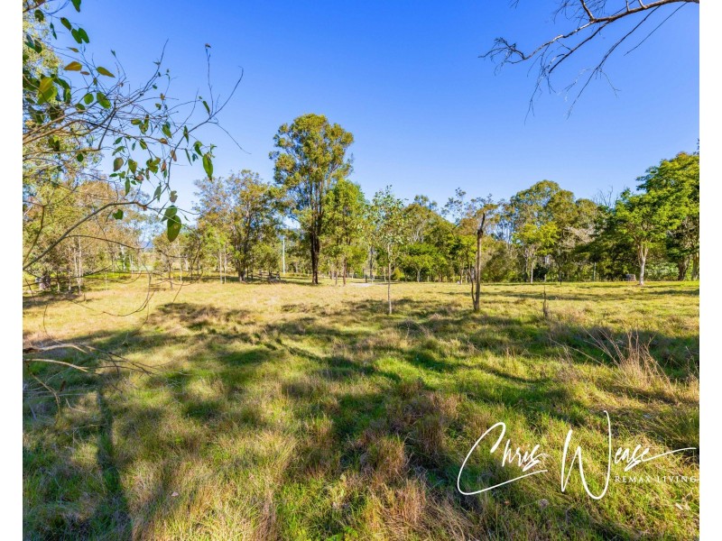 379 Villeneuve Road, Royston QLD 4515