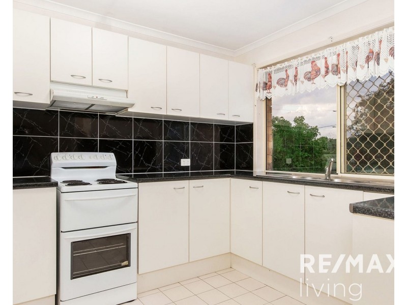 4 Small Court, Burpengary QLD 4505