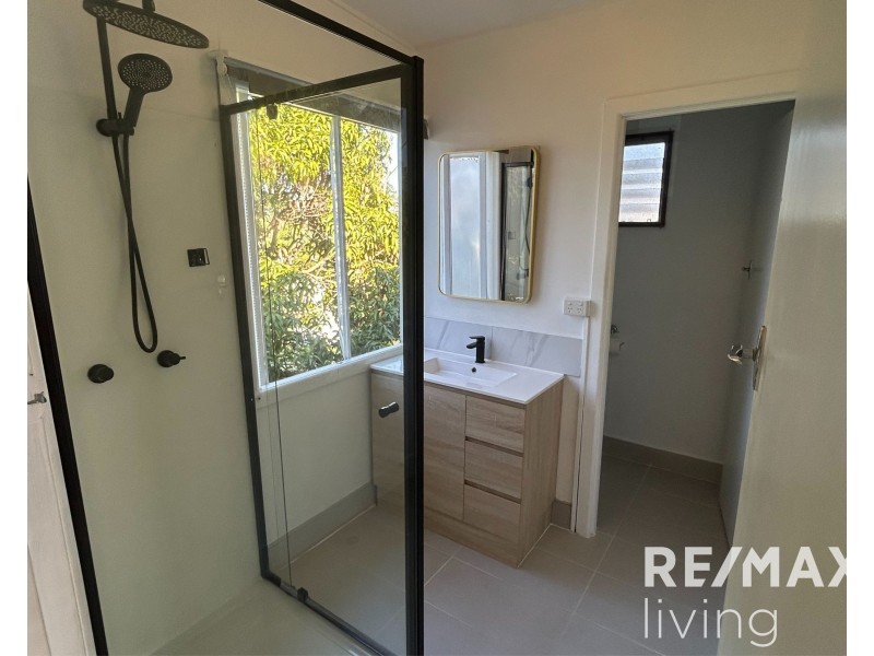 27 Row Street, Kilcoy QLD 4515
