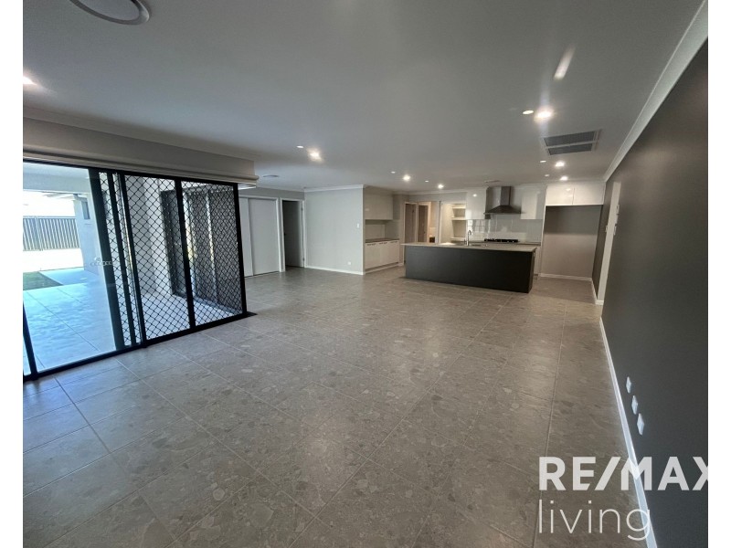 26 Raleigh Street, Woolmar QLD 4515