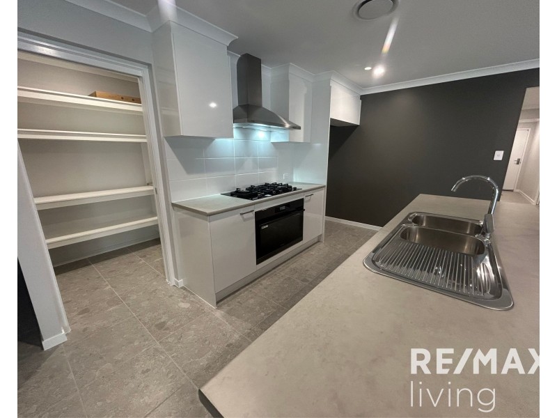 26 Raleigh Street, Woolmar QLD 4515