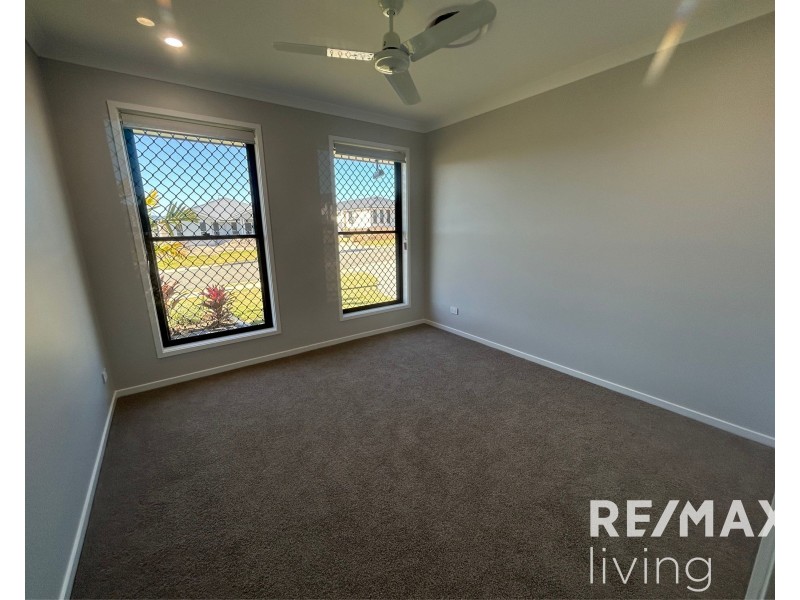 26 Raleigh Street, Woolmar QLD 4515