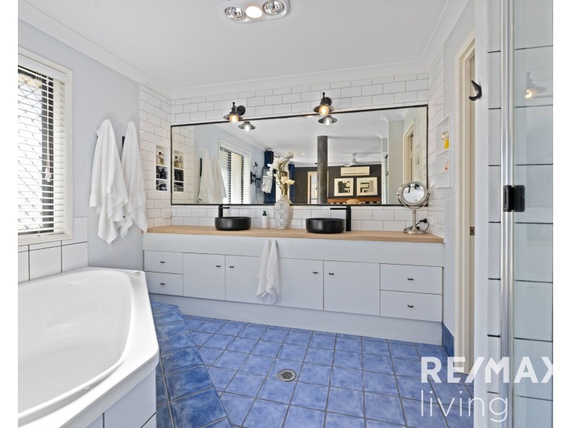 17 Amaroo Avenue, Narangba QLD 4504