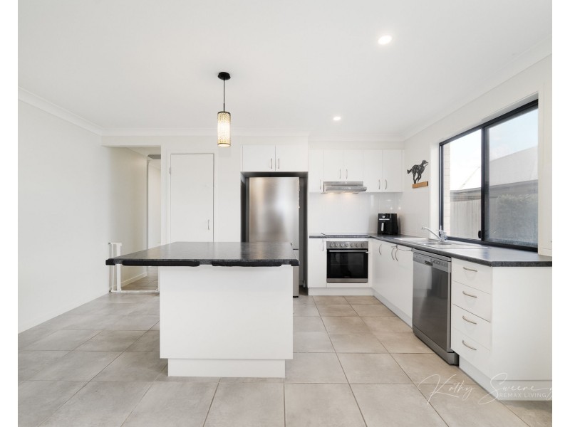 25 Coutts Drive, Burpengary QLD 4505