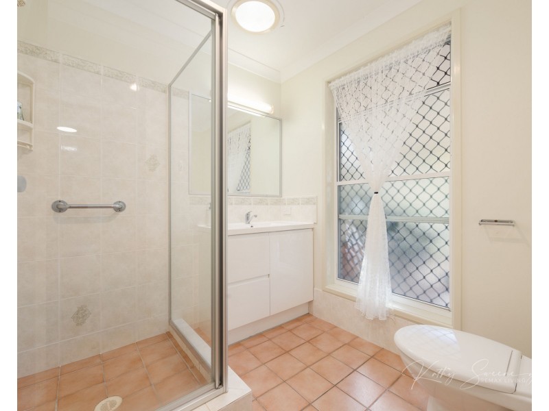 46 Carpenter Way, Sandstone Point QLD 4511