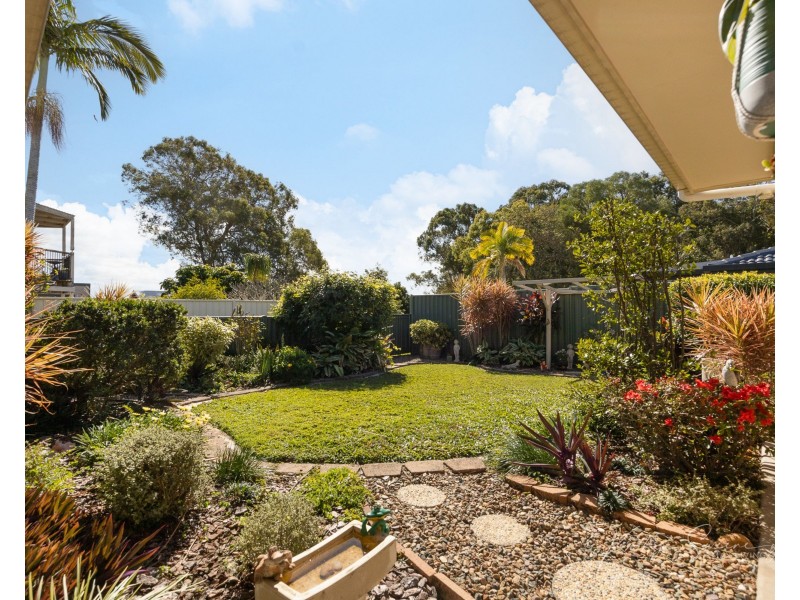 46 Carpenter Way, Sandstone Point QLD 4511