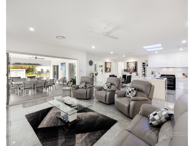 65-67 Sippel Drive, Woodford QLD 4514