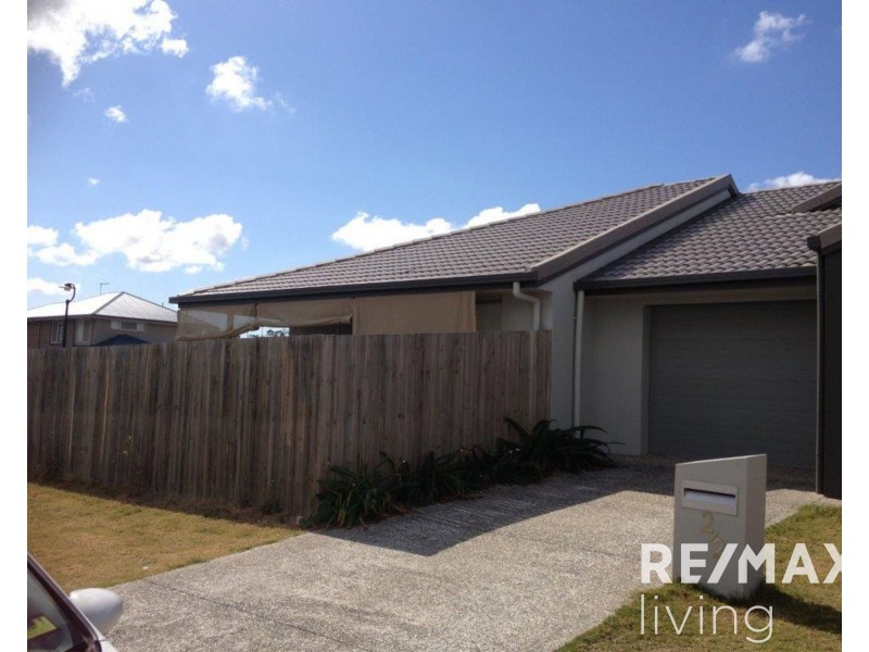 2/2 Wellington Place, Narangba QLD 4504