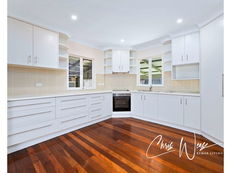 5 Elizabeth Street, Woodford QLD 4514