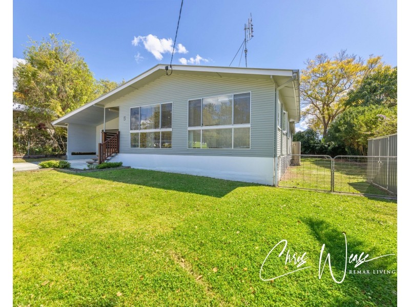 5 Elizabeth Street, Woodford QLD 4514