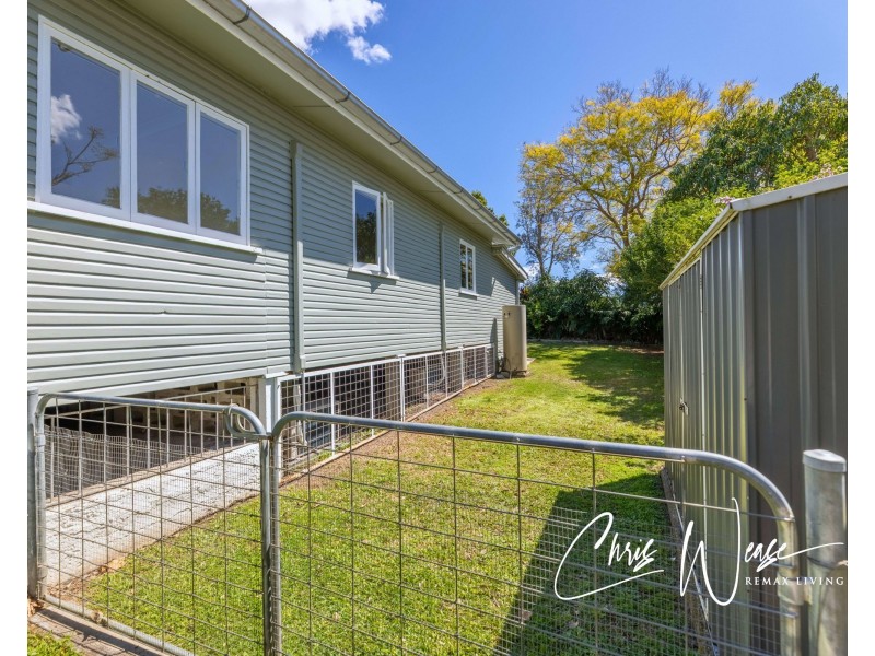5 Elizabeth Street, Woodford QLD 4514