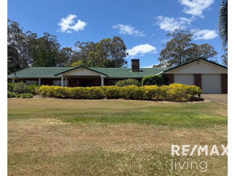 66 Mexicanus Drive, Park Ridge QLD 4125