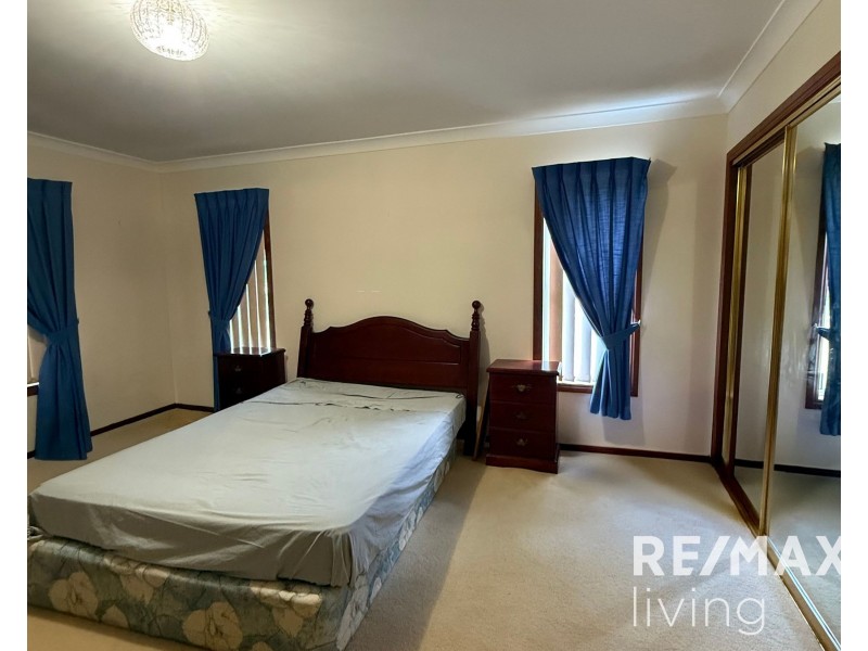 66 Mexicanus Drive, Park Ridge QLD 4125