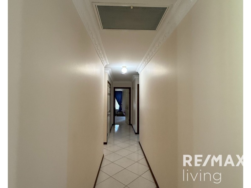 66 Mexicanus Drive, Park Ridge QLD 4125