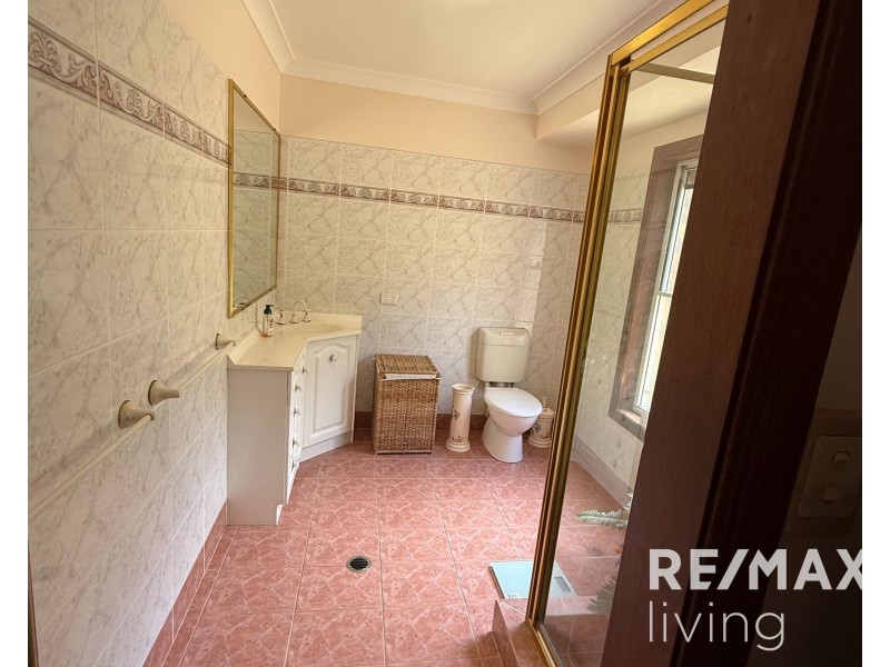 66 Mexicanus Drive, Park Ridge QLD 4125