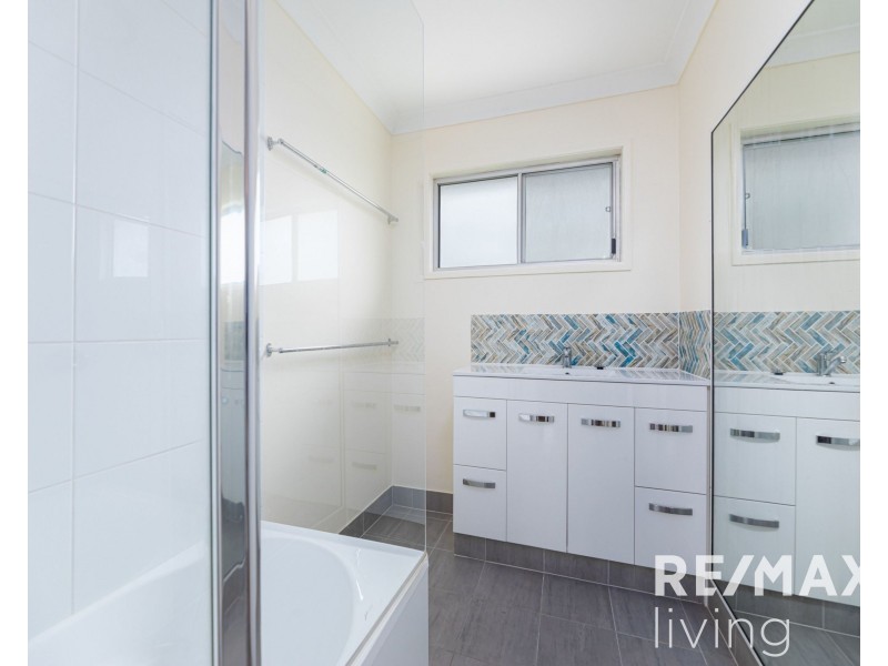35 Grant Road, Morayfield QLD 4506
