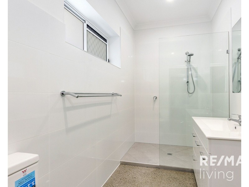 2/69 Lower King Street, Caboolture QLD 4510