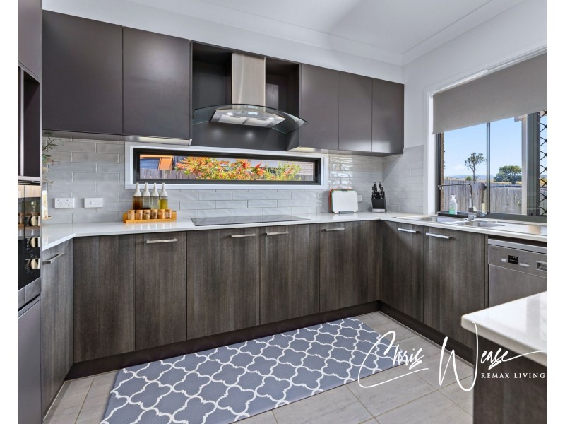 38 Hedley Drive, Woolmar QLD 4515