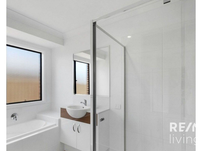 33 Riviera Street, Burpengary QLD 4505