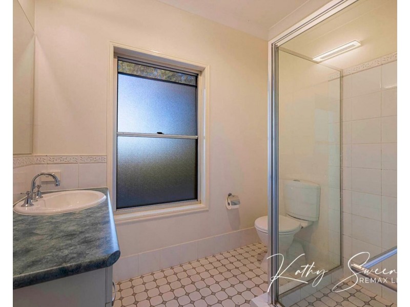 604 Oakey Flat Road, Burpengary QLD 4505