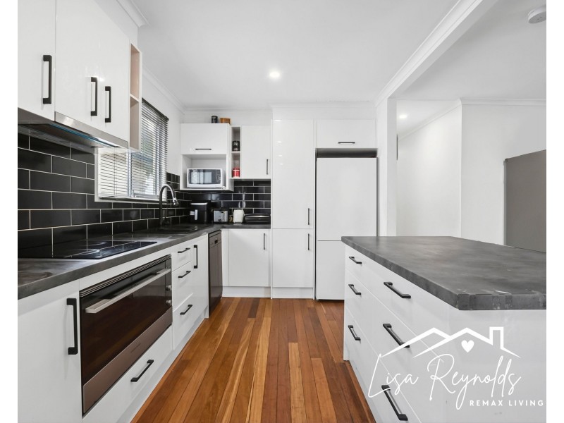 24 Moon Street, Caboolture South QLD 4510