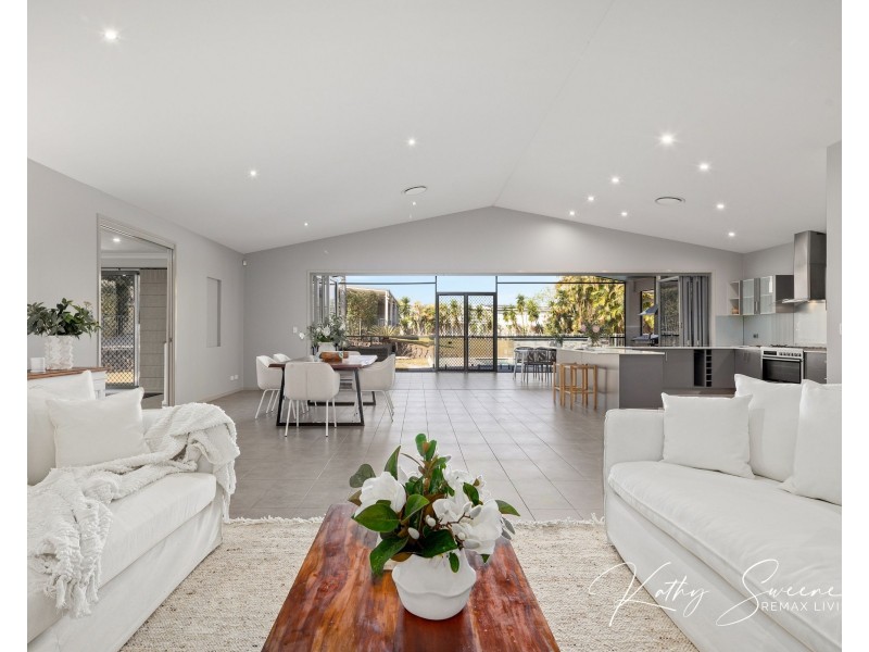 42-44 Three Ponds Place, Elimbah QLD 4516
