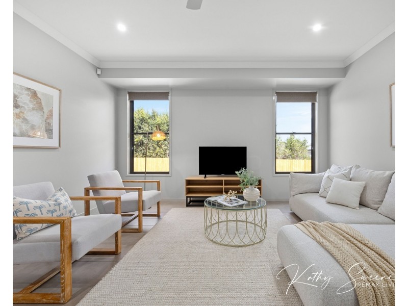 42-44 Three Ponds Place, Elimbah QLD 4516