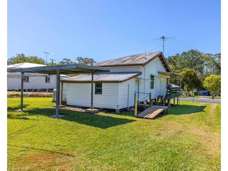 46 George Street, Woodford QLD 4514