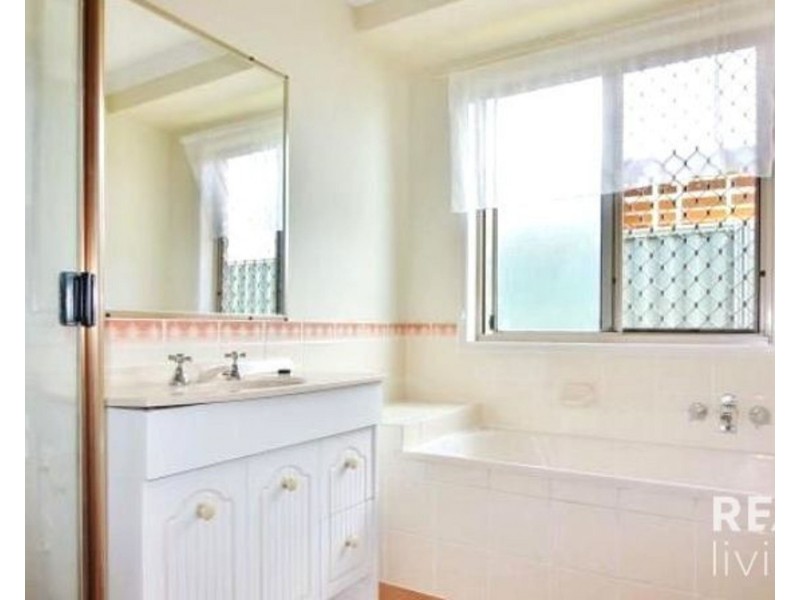 33 Dundee Street, Bray Park QLD 4500