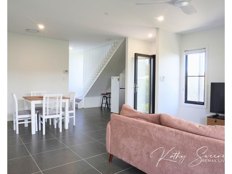 1/56 Hamilton Road, Woodford QLD 4514