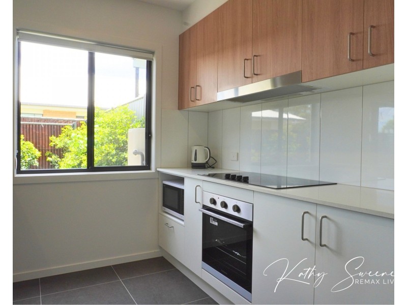 1/56 Hamilton Road, Woodford QLD 4514