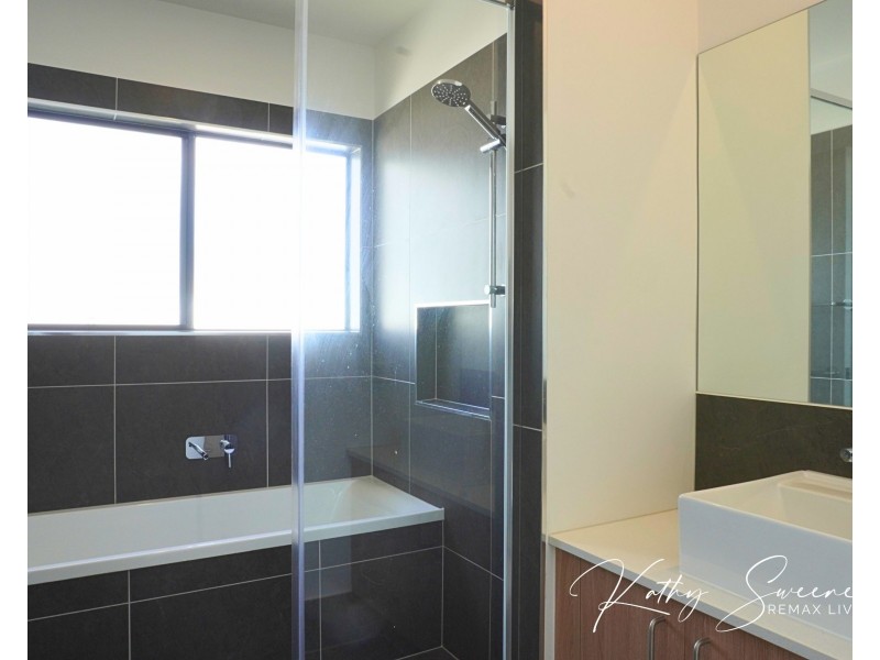 1/56 Hamilton Road, Woodford QLD 4514