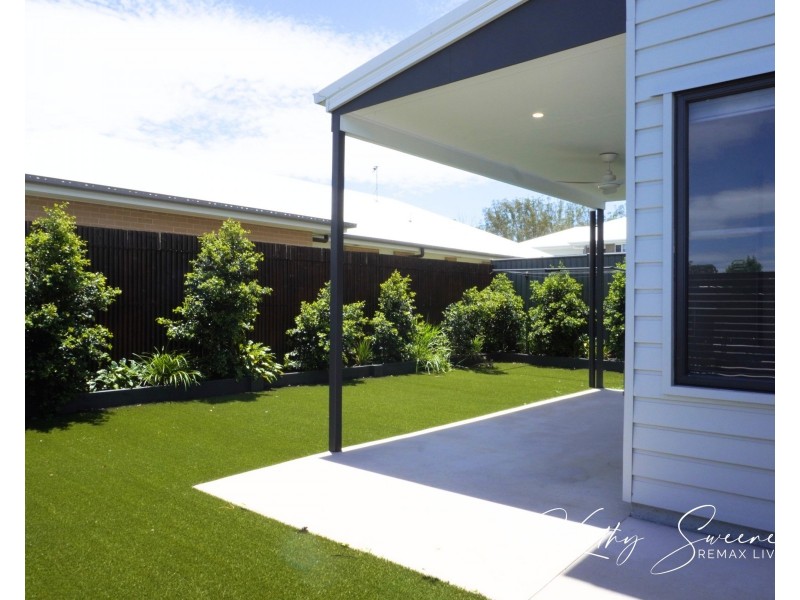 1/56 Hamilton Road, Woodford QLD 4514