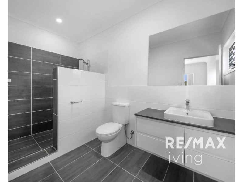 33 Side Creek Parade, Narangba QLD 4504