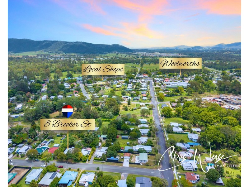 8 Brooker Street, Woodford QLD 4514