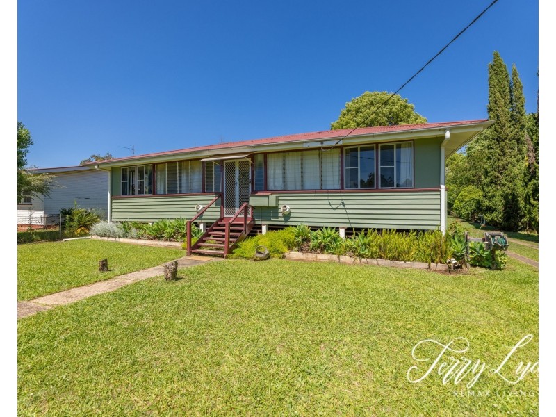 53 Hart Street, Blackbutt QLD 4306