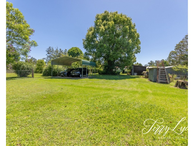 53 Hart Street, Blackbutt QLD 4306