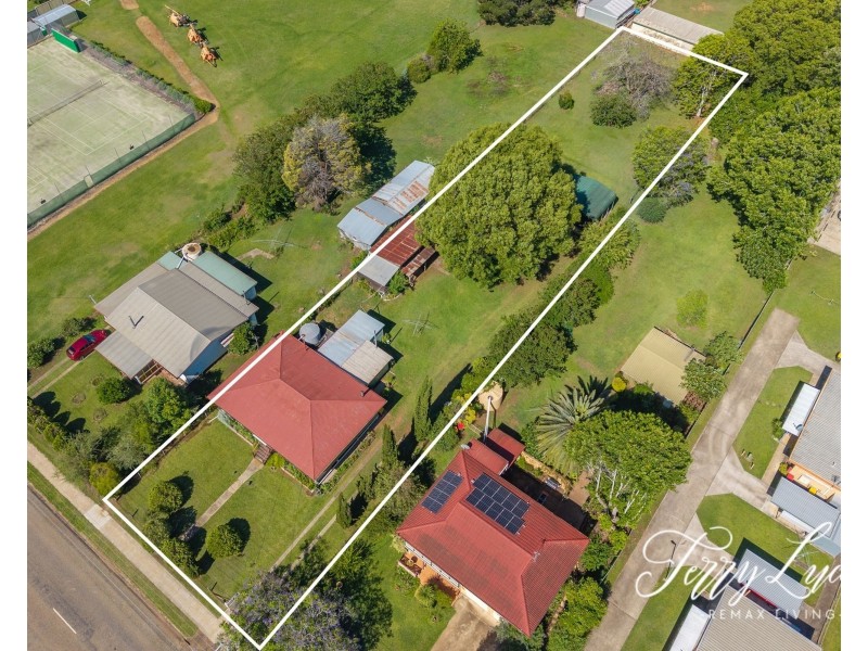 53 Hart Street, Blackbutt QLD 4306