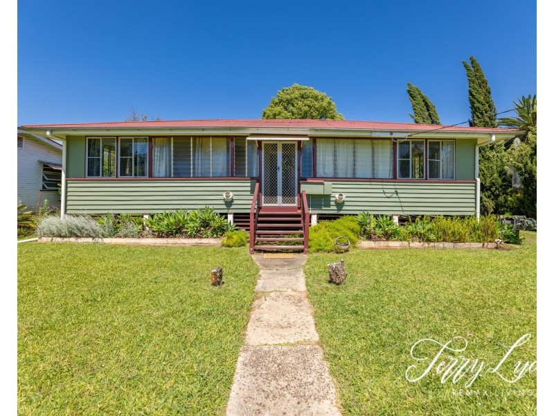 53 Hart Street, Blackbutt QLD 4306
