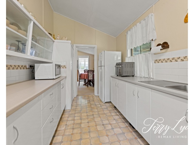 53 Hart Street, Blackbutt QLD 4306