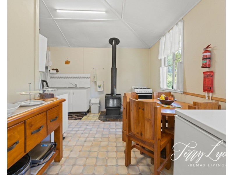 53 Hart Street, Blackbutt QLD 4306